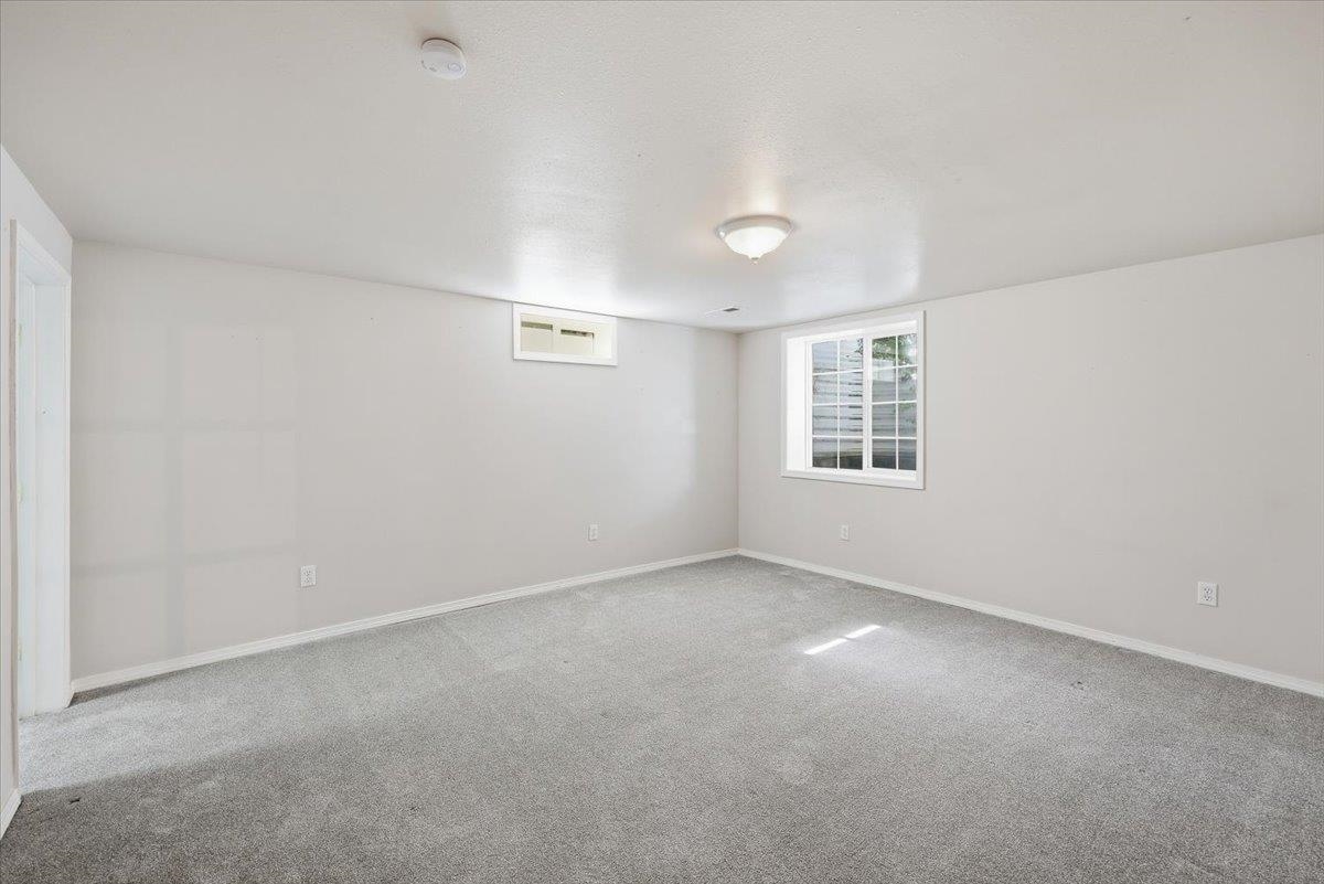 724 West Carolina Way Spokane, WA 99208 - Photo 23 of 33