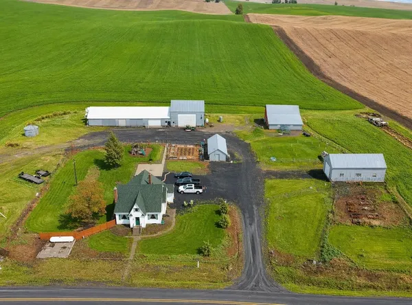 $795,000 | 39919 South Farmington Road, Latah, WA 99018