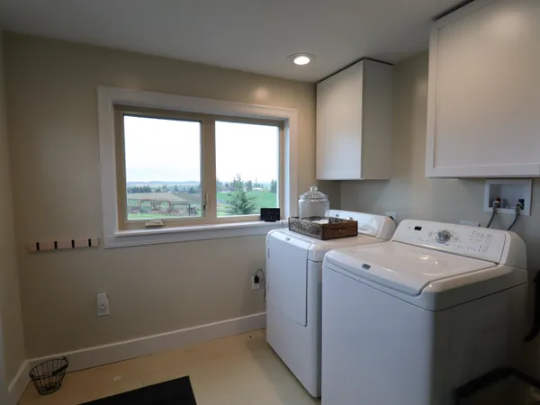 $825,000 | 39919 South Farmington Road, Latah, WA 99018