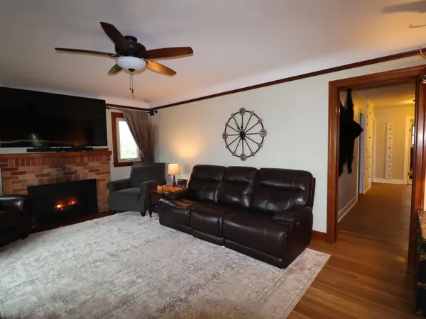 $825,000 | 39919 South Farmington Road, Latah, WA 99018