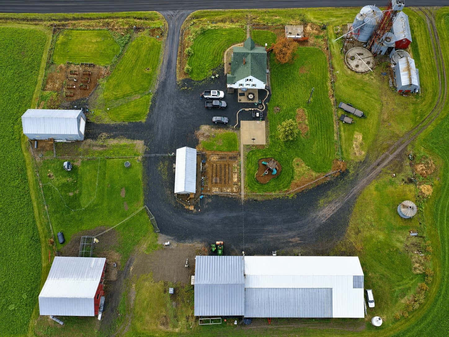 39919 South Farmington Road Latah, WA 99018 - Photo 2 of 35