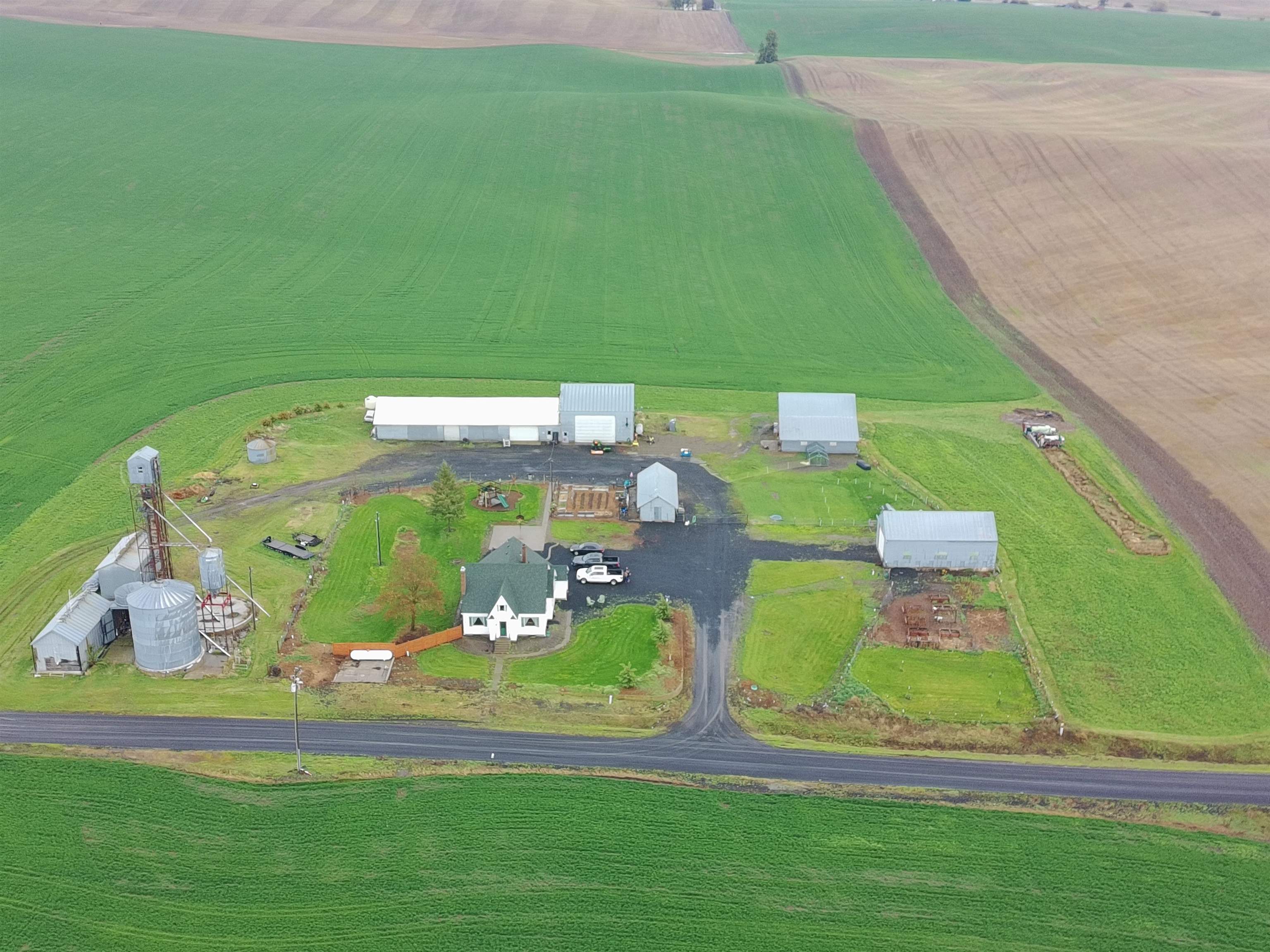 39919 South Farmington Road Latah, WA 99018 - Photo 2 of 50