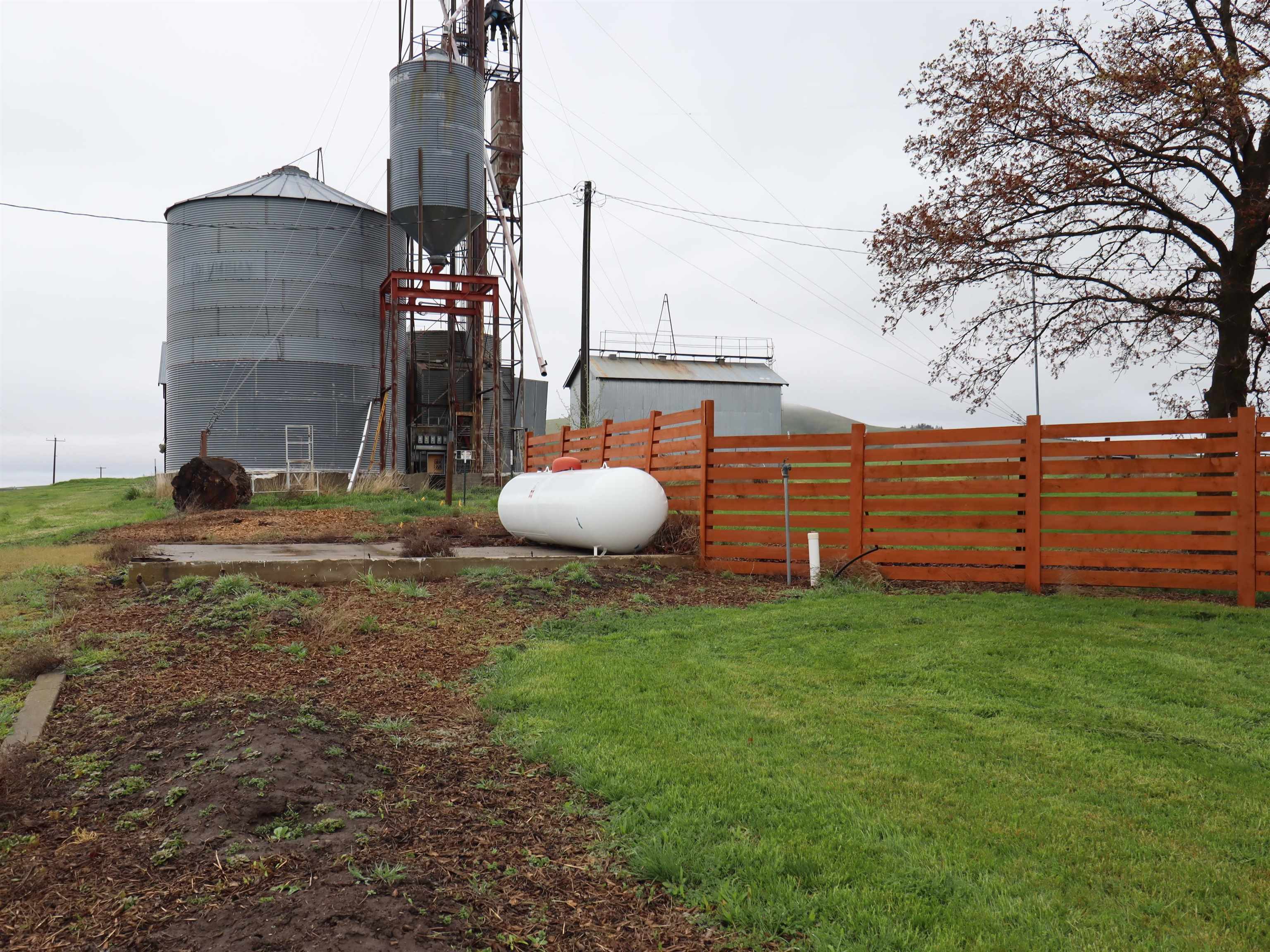 39919 South Farmington Road Latah, WA 99018 - Photo 26 of 50