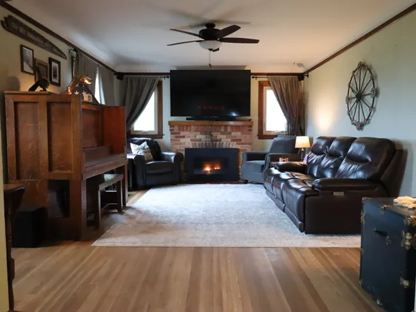 $825,000 | 39919 South Farmington Road, Latah, WA 99018