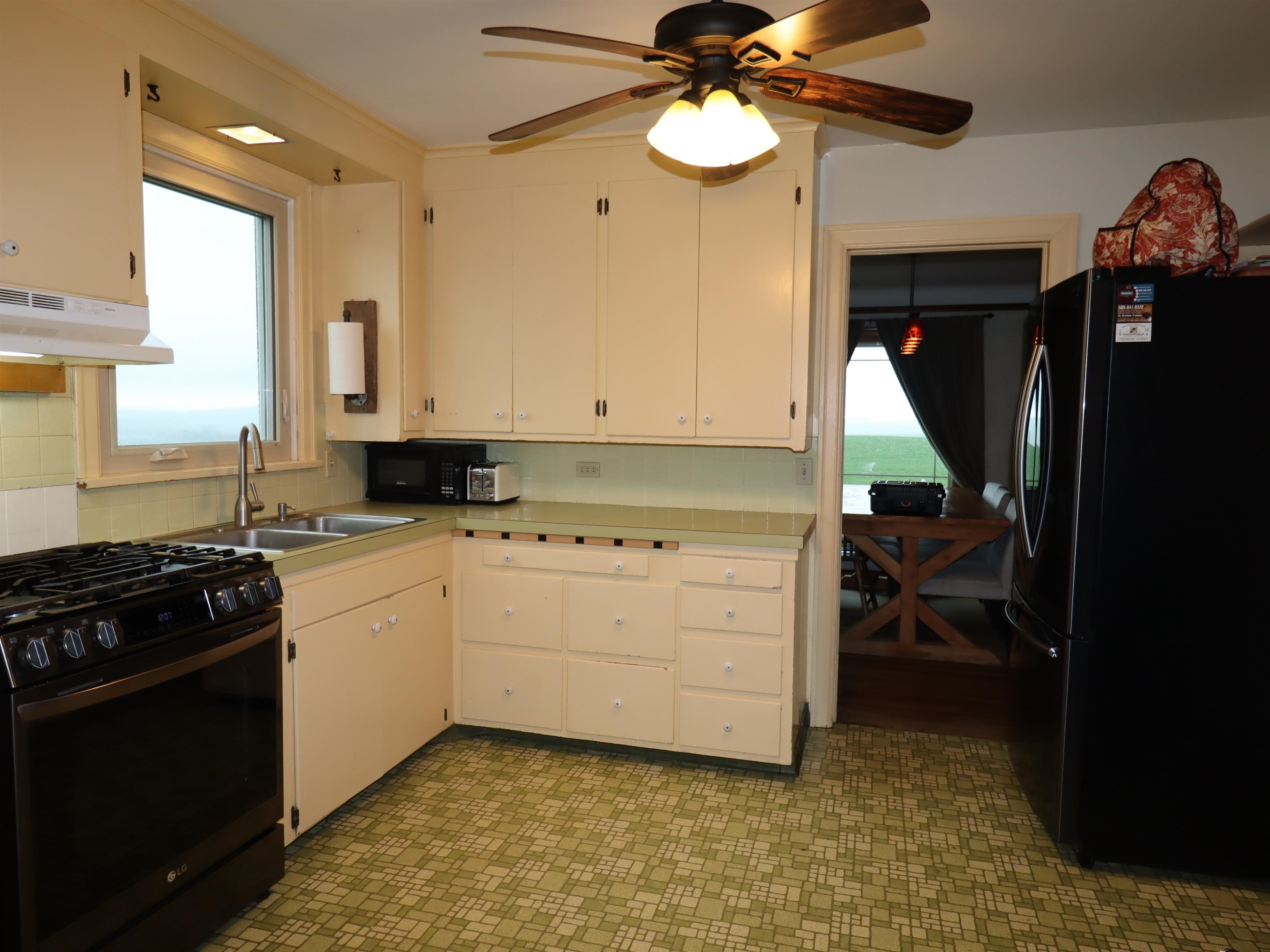 39919 South Farmington Road Latah, WA 99018 - Photo 37 of 50