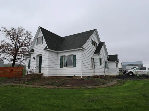 $825,000 | 39919 South Farmington Road, Latah, WA 99018