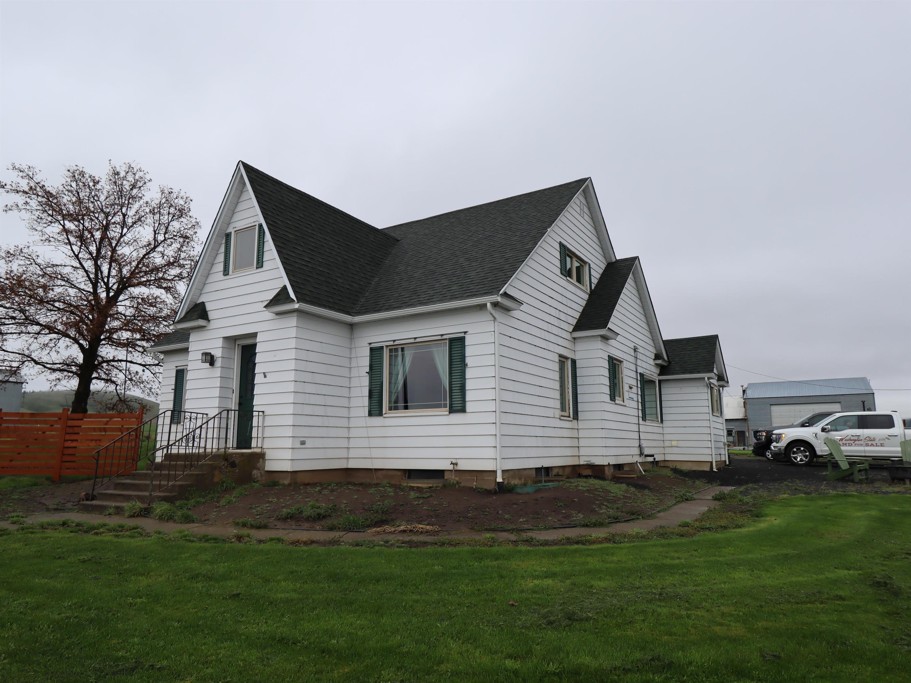 39919 South Farmington Road Latah, WA 99018 - Photo 5 of 50