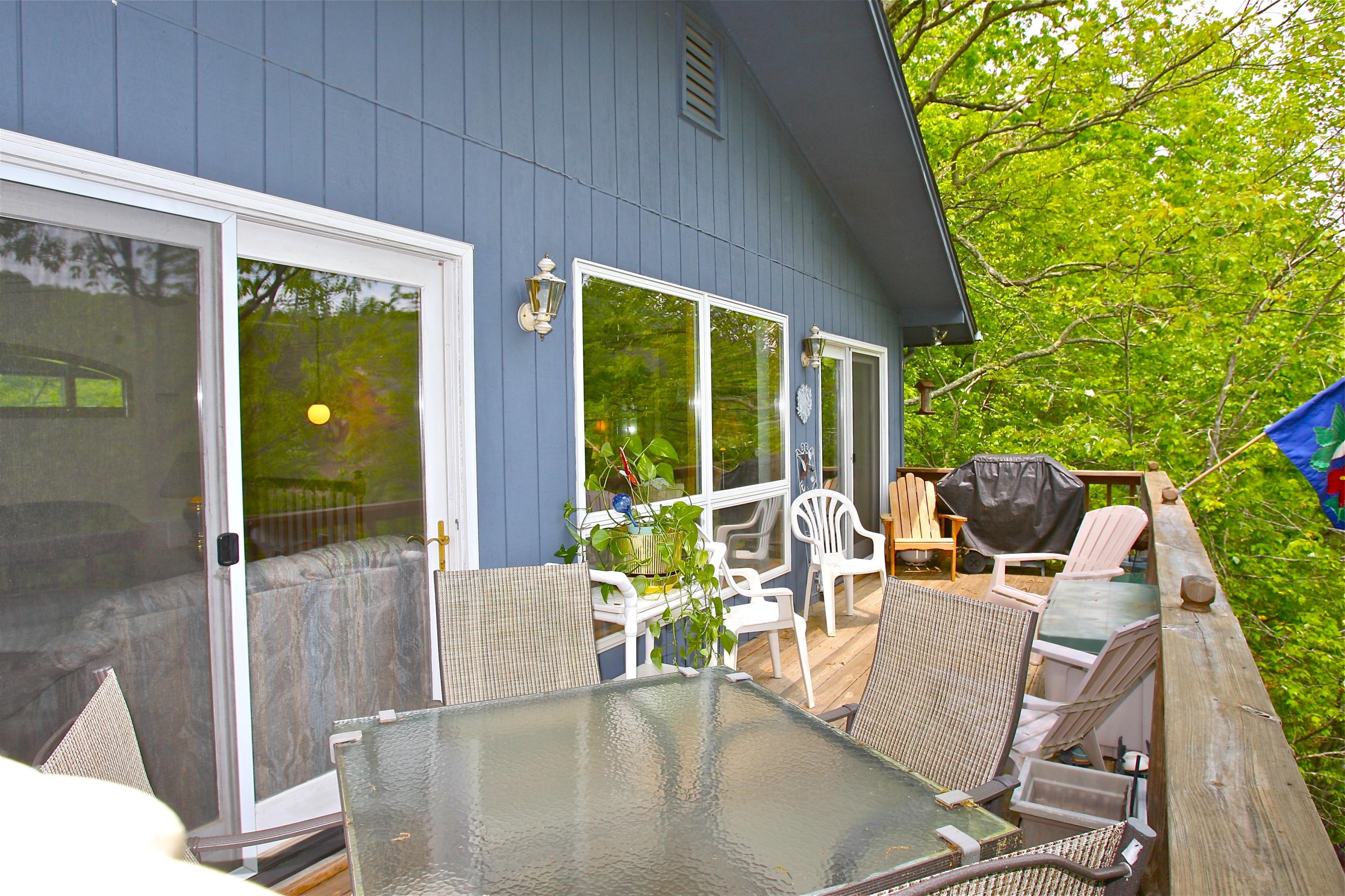 128 Thunder Ridge Road Huddleston, VA 24104 - Photo 22 of 88 Lake Deck!