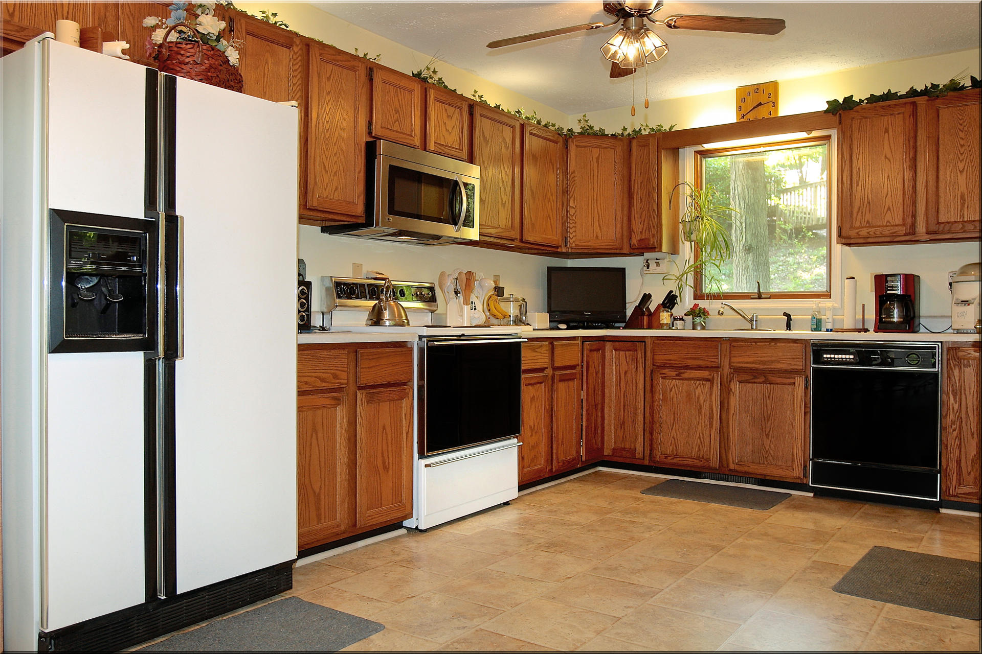 128 Thunder Ridge Road Huddleston, VA 24104 - Photo 30 of 88 Kitchen!