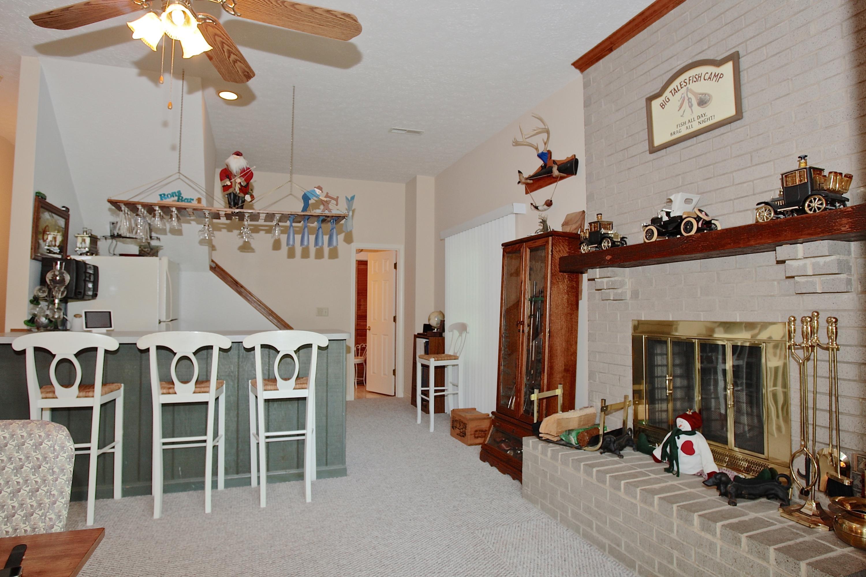 128 Thunder Ridge Road Huddleston, VA 24104 - Photo 5 of 88 FirePlace/ Bar!