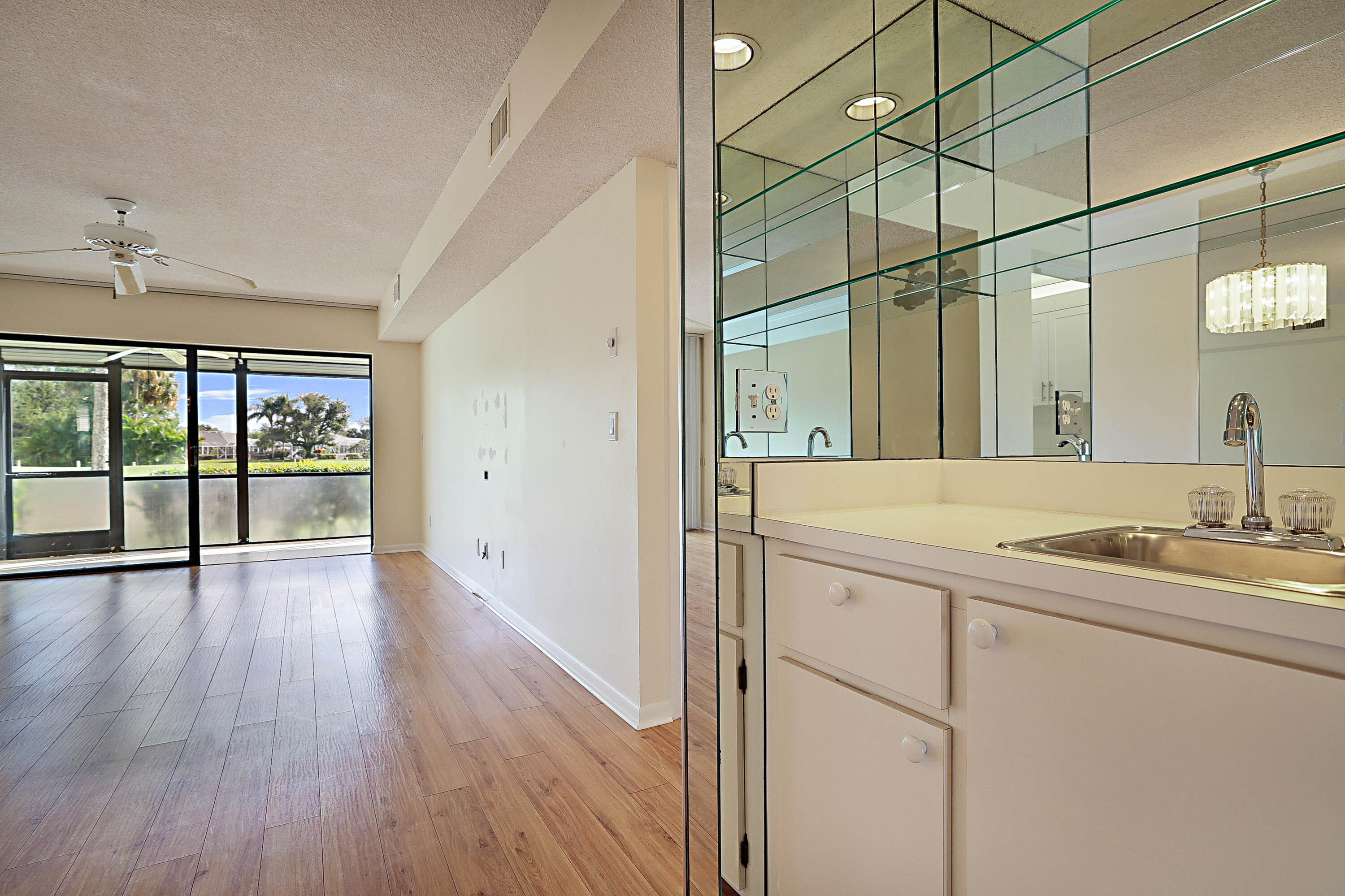 1201 Pinecrest Circle, Unit D Jupiter, FL 33458 - Photo 14 of 38 1201 Pinecrest Circle -10