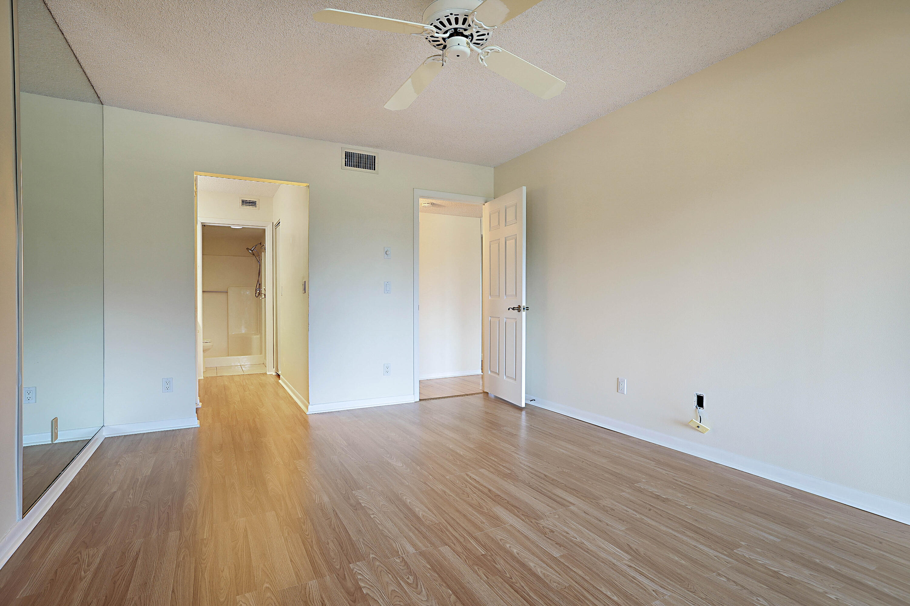 1201 Pinecrest Circle, Unit D Jupiter, FL 33458 - Photo 21 of 38 1201 Pinecrest Circle -26