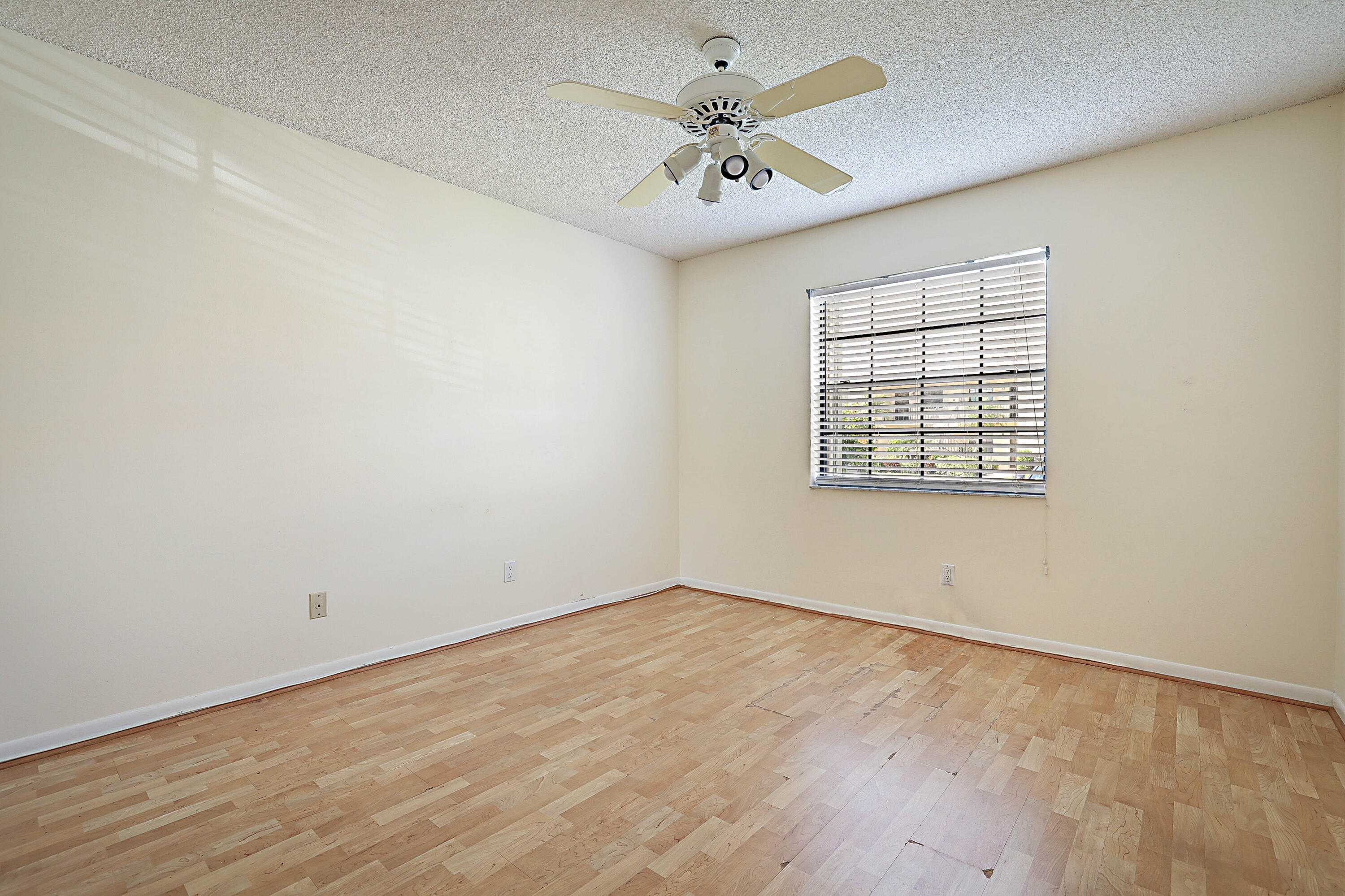 1201 Pinecrest Circle, Unit D Jupiter, FL 33458 - Photo 27 of 38 1201 Pinecrest Circle -32