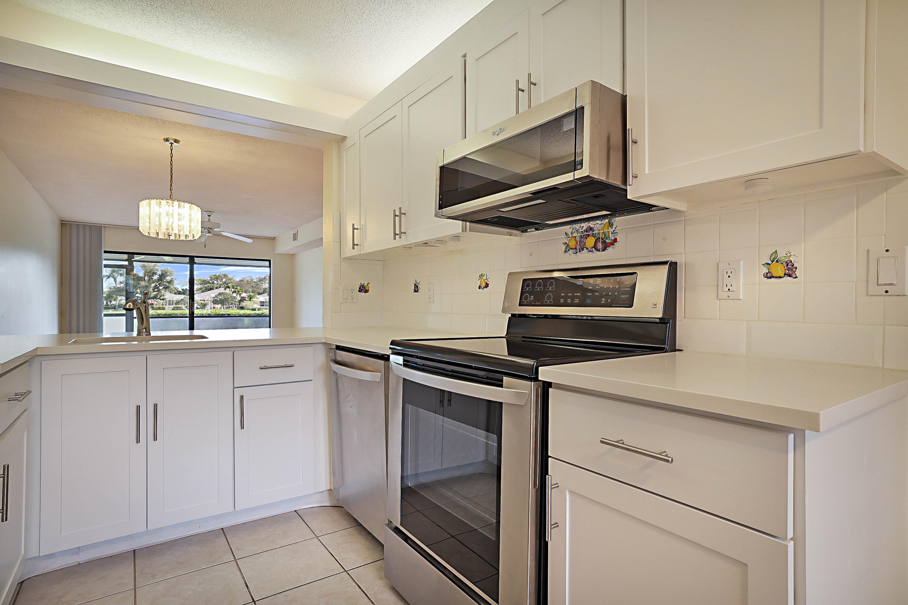 1201 Pinecrest Circle, Unit D Jupiter, FL 33458 - Photo 7 of 38 1201 Pinecrest Circle -16