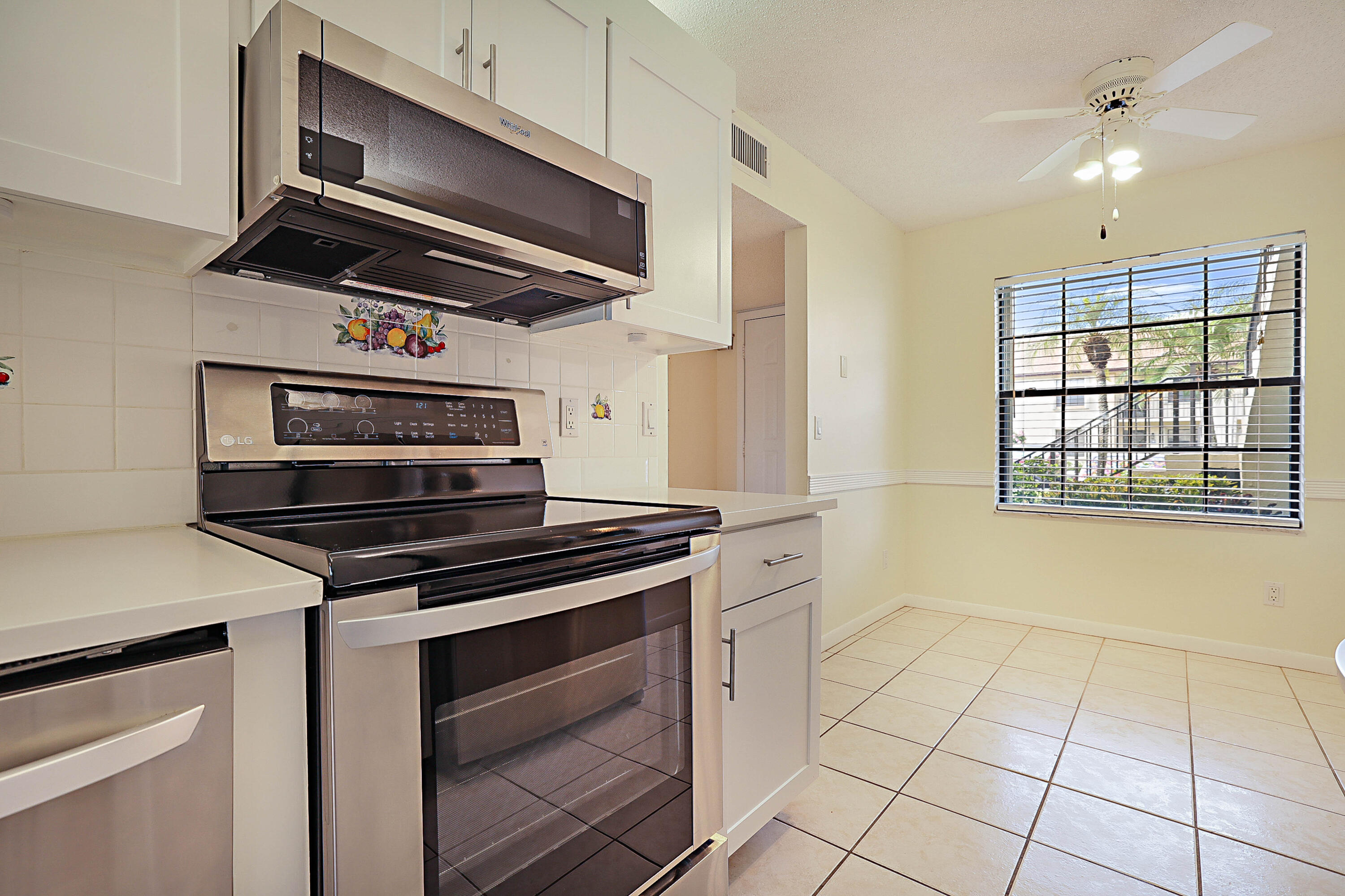 1201 Pinecrest Circle, Unit D Jupiter, FL 33458 - Photo 8 of 38 1201 Pinecrest Circle -17