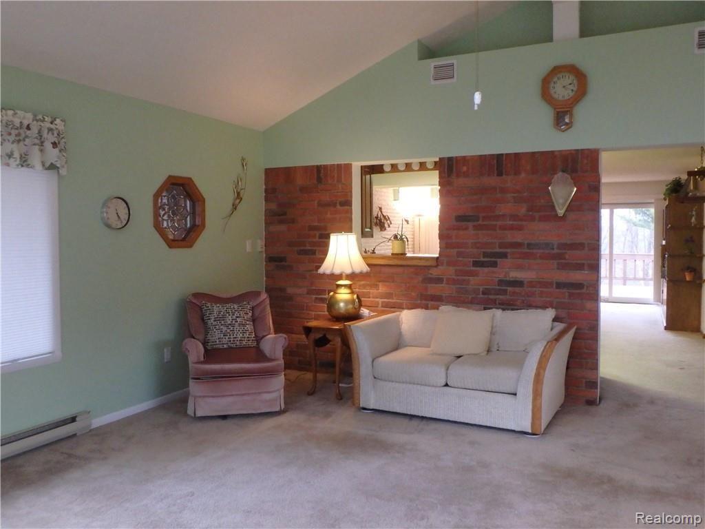 8770 Big Lake Road Clarkston, MI 48346 - Photo 3 of 20 P3210356.JPG
