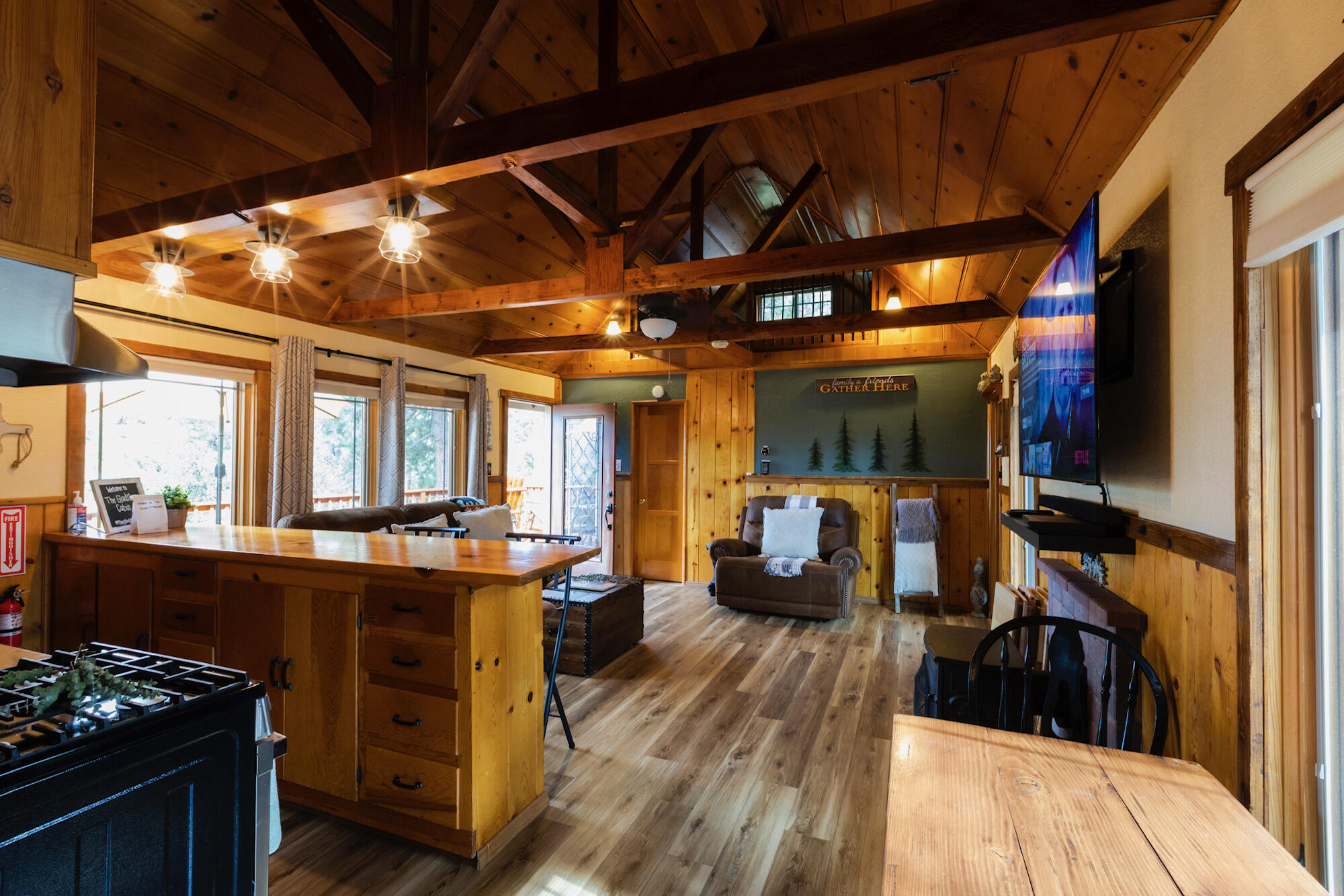 24825 Marion Ridge Drive Idyllwild, CA 92549 - Photo 14 of 40 .