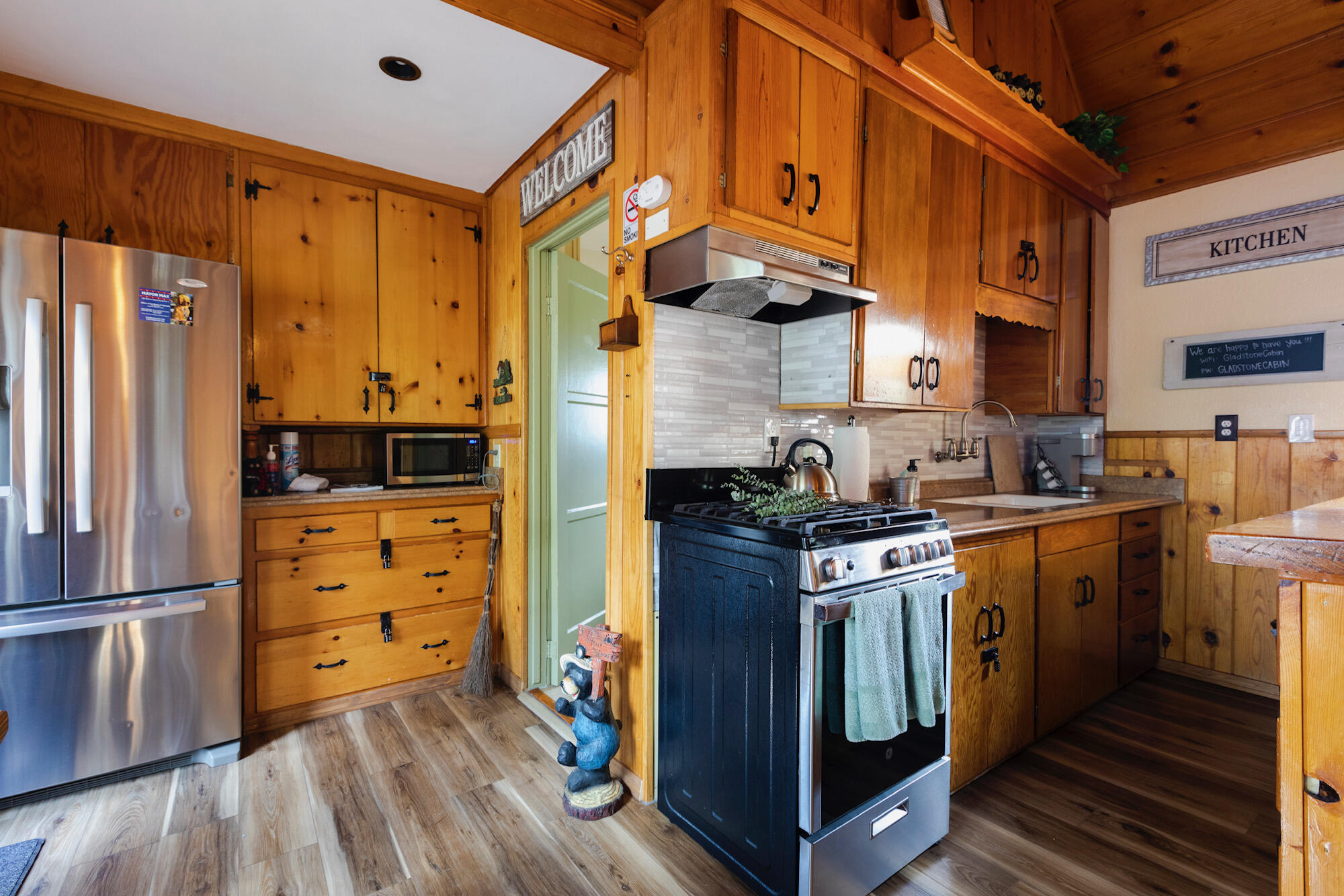 24825 Marion Ridge Drive Idyllwild, CA 92549 - Photo 16 of 40 .