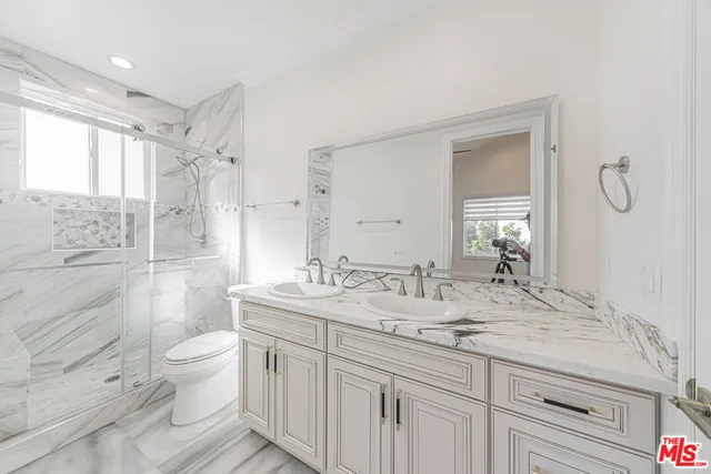 $16,000 | 2017 South Centinela Avenue, Santa Monica, CA 90404