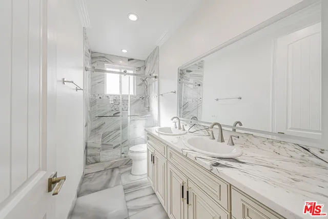 $16,000 | 2017 South Centinela Avenue, Santa Monica, CA 90404