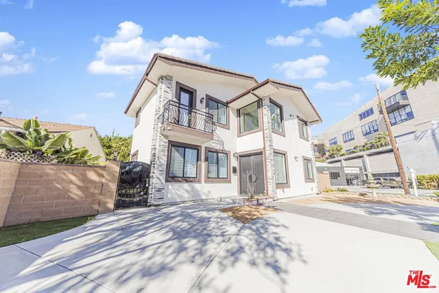 $16,000 | 2017 South Centinela Avenue, Santa Monica, CA 90404