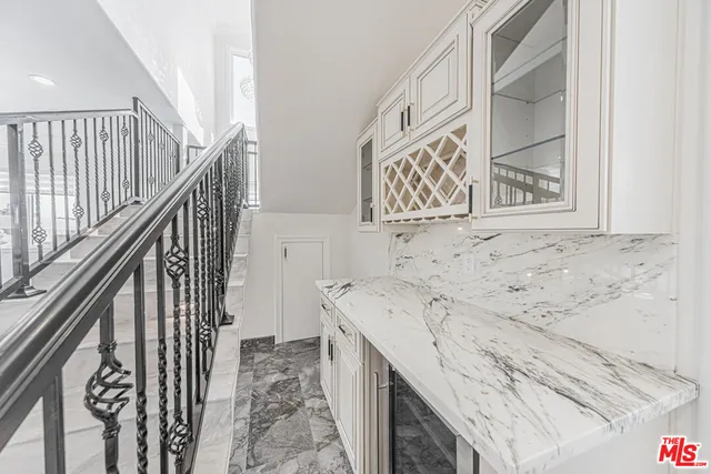 $16,000 | 2017 South Centinela Avenue, Santa Monica, CA 90404