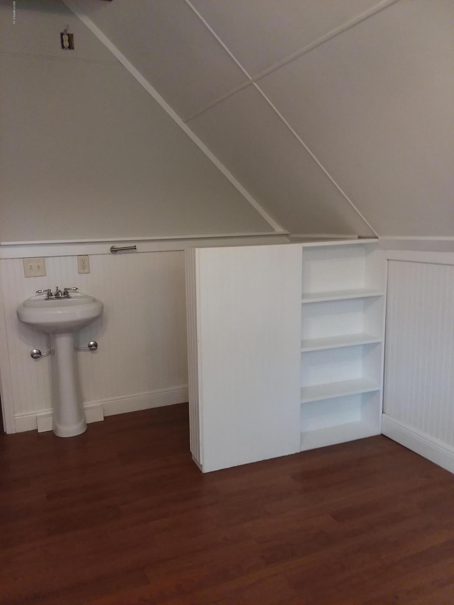 8152 Wendover Road St. Augustine, FL 32092 - Photo 15 of 32 Upstairs