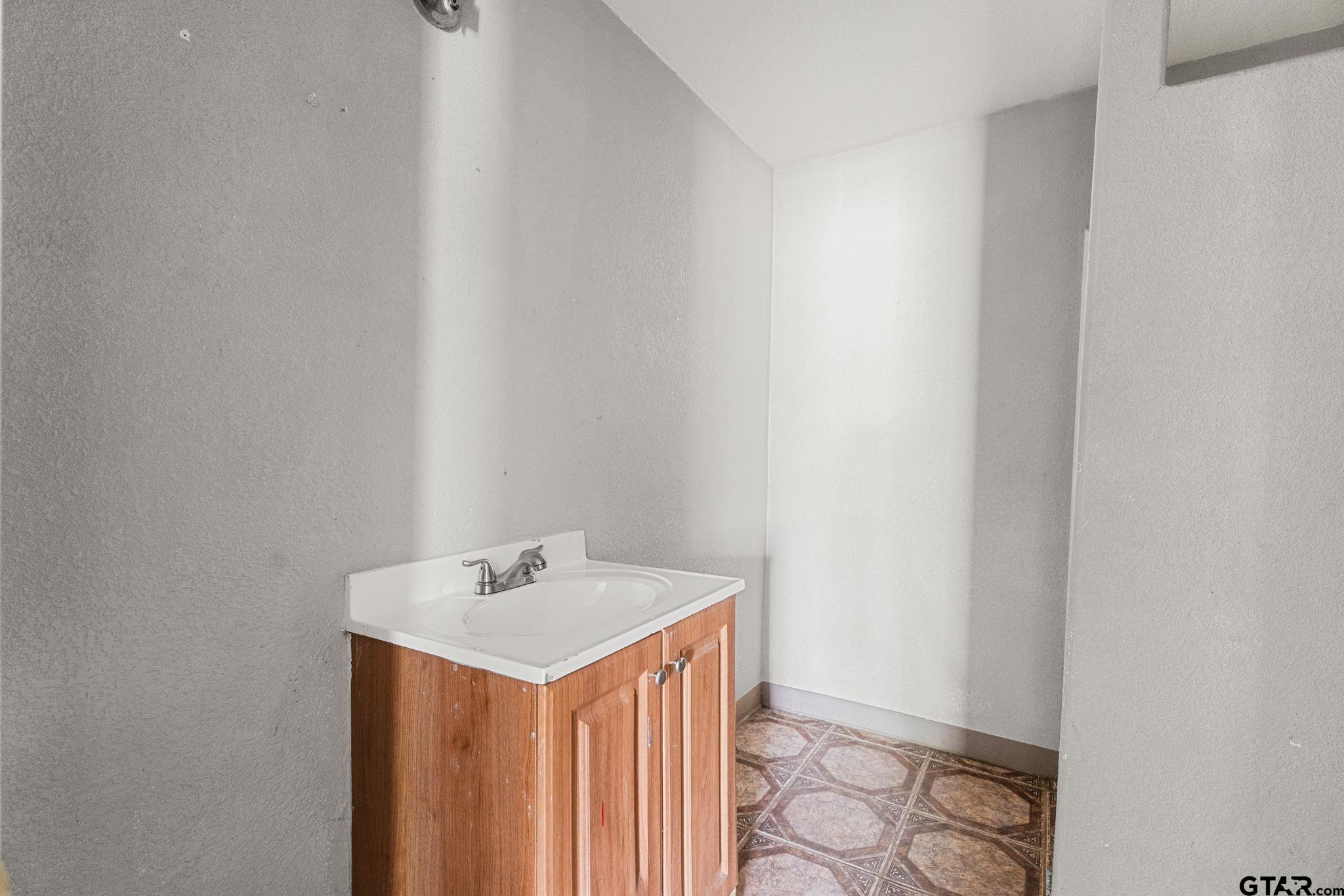 316 East Rosedale Street Tyler, TX 75702 - Photo 10 of 23