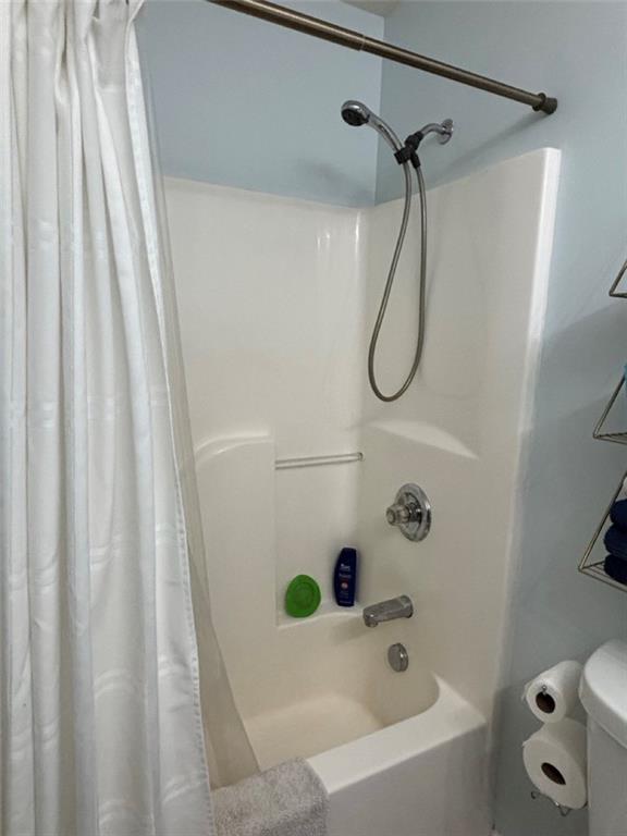 142 Melody Lane Northwest Rome, GA 30165 - Photo 29 of 45 a bathroom with a bath tub