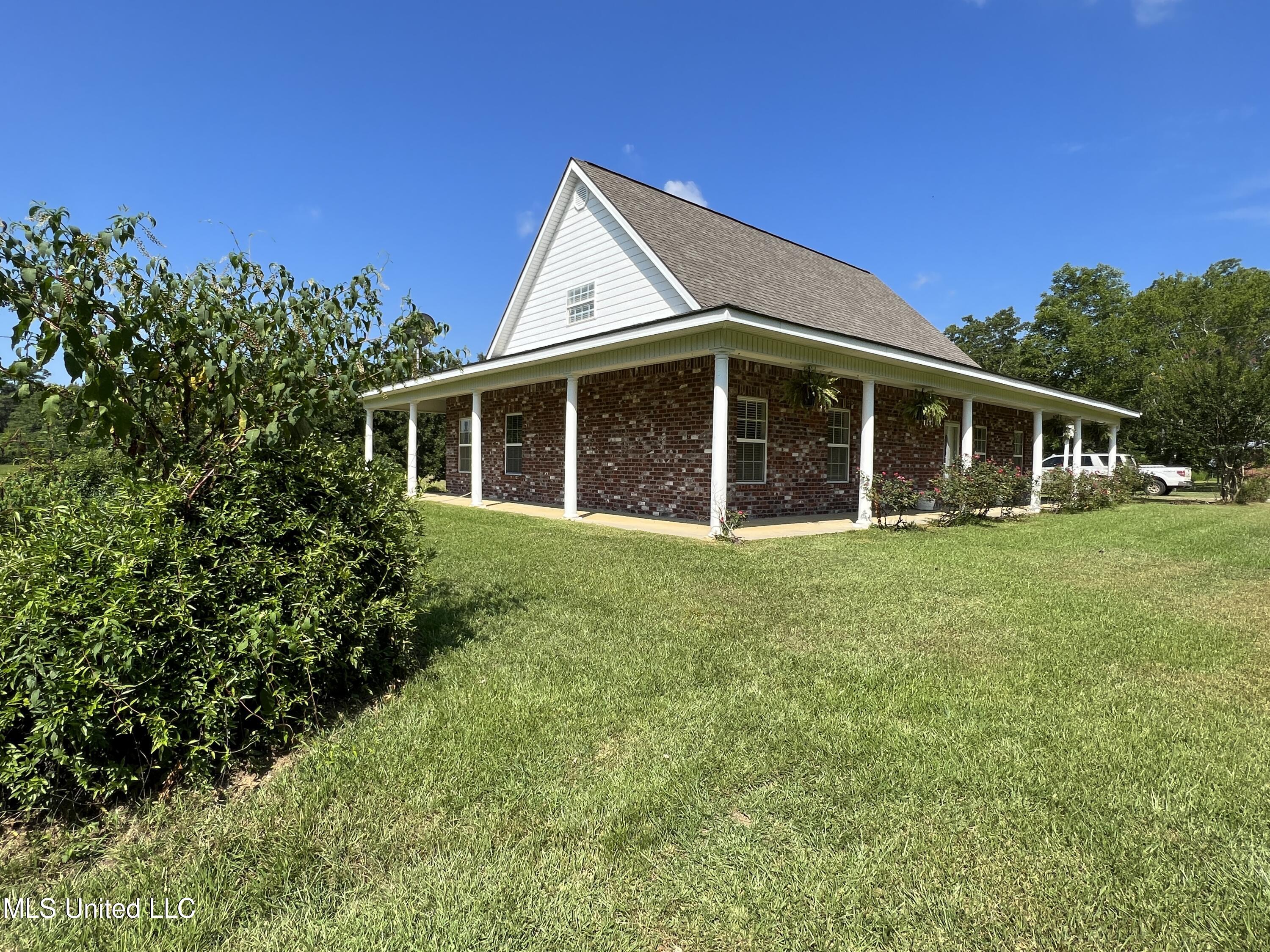 10920 Hillsboro-Ludlow Road Lena, MS 39094 - Photo 8 of 48 Photo Jul 13, 10 10 14 AM