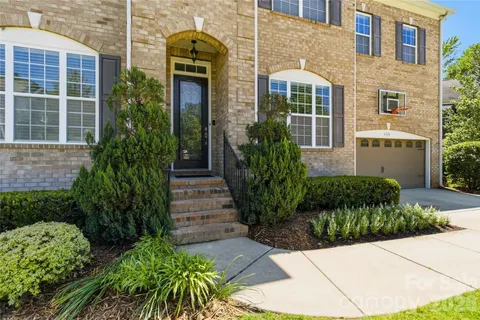 $1,499,000 | 6526 St John Lane, Charlotte, NC 28210