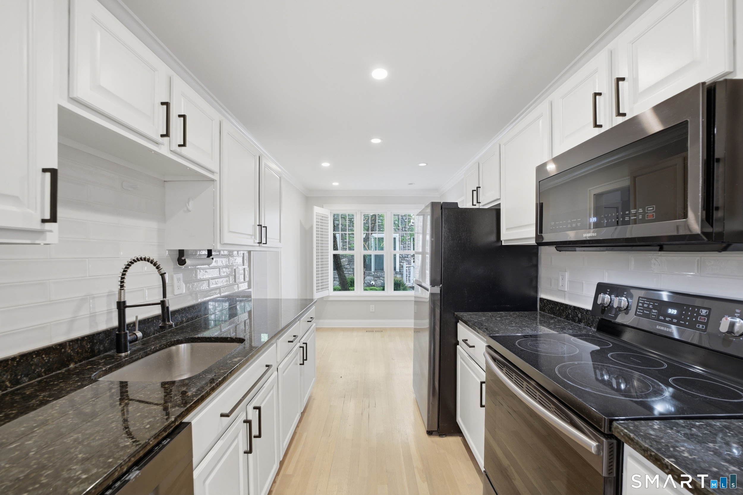39 Maple Tree Avenue, Unit 26 Stamford, CT 06906 - Photo 6 of 36