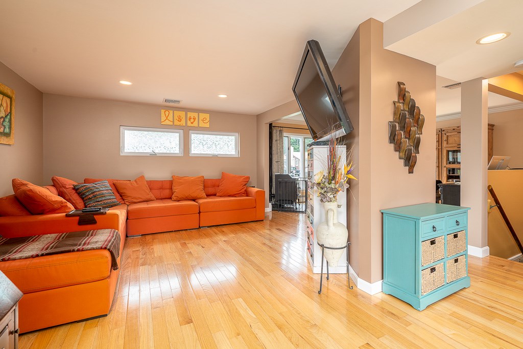 71 Mellon Road Warwick, RI 02889 - Photo 9 of 38