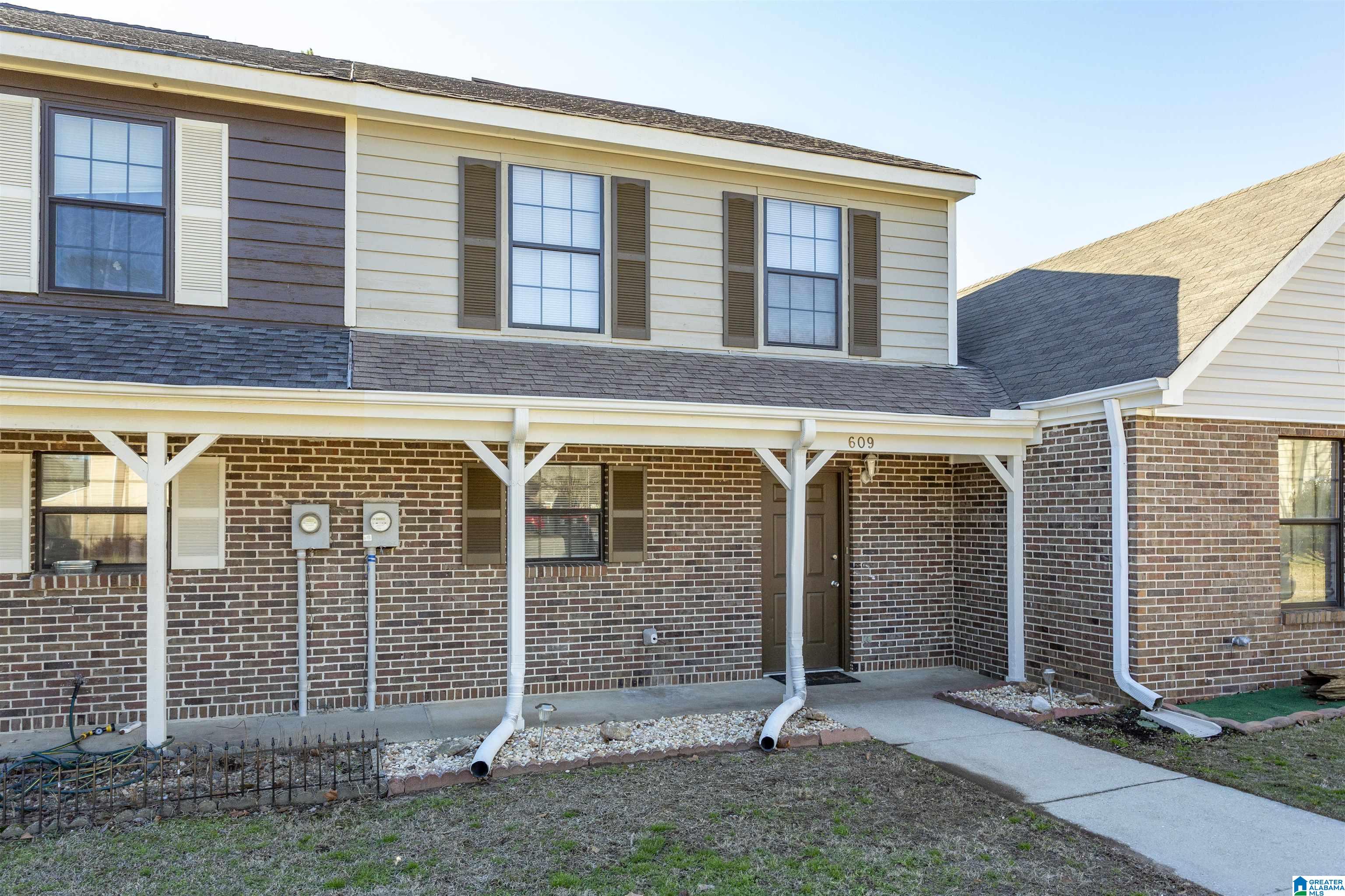 609 Cahaba Manor Trail Pelham, AL 35124 - Photo 5 of 42