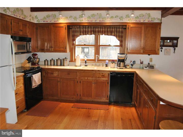 802 Washington Crossing Road Newtown, PA 18940 - Photo 10 of 23 Kitchen