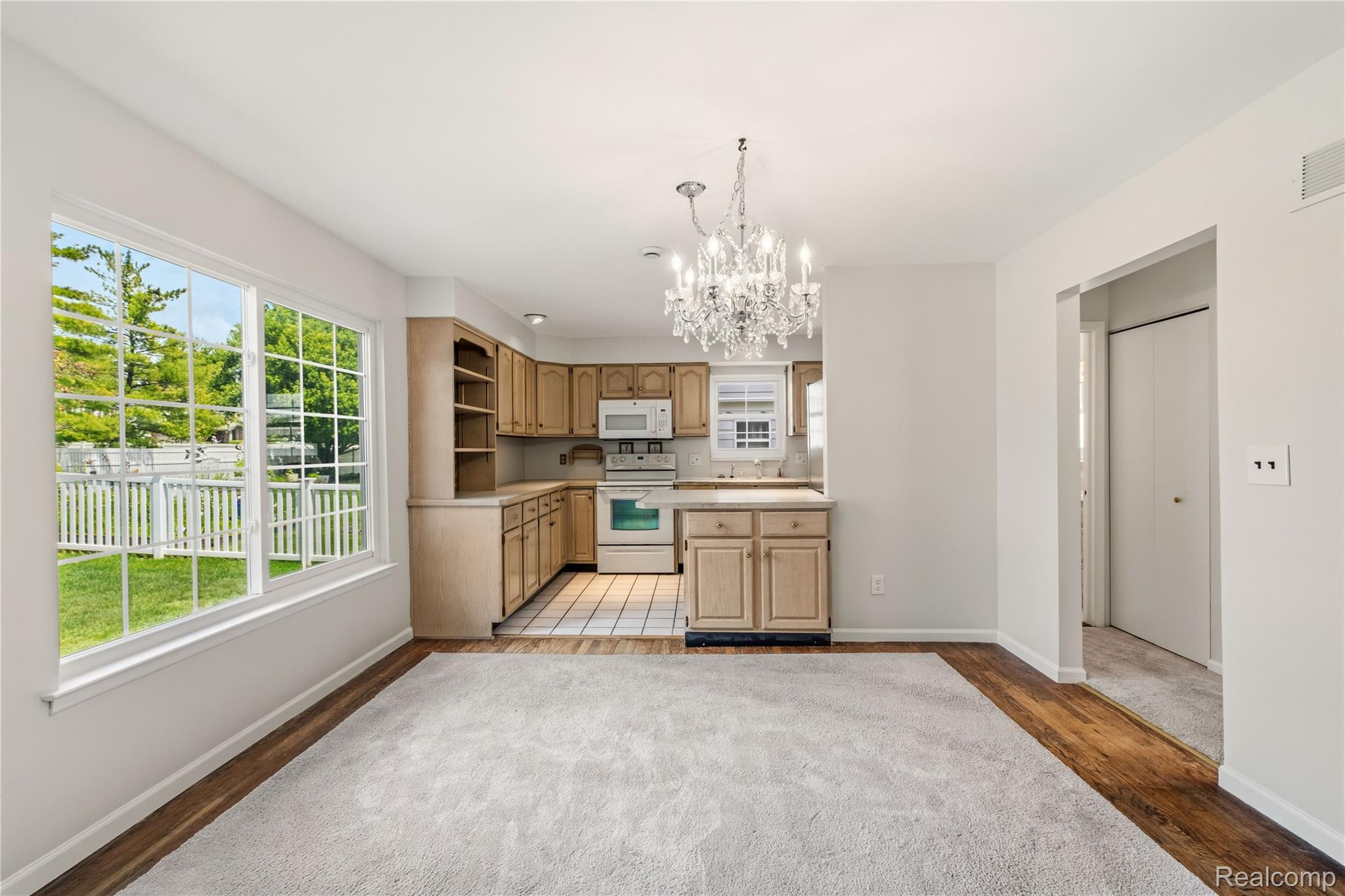 42352 Park Ridge Road Novi, MI 48375 - Photo 9 of 40 42352 Park Ridge0030.jpg