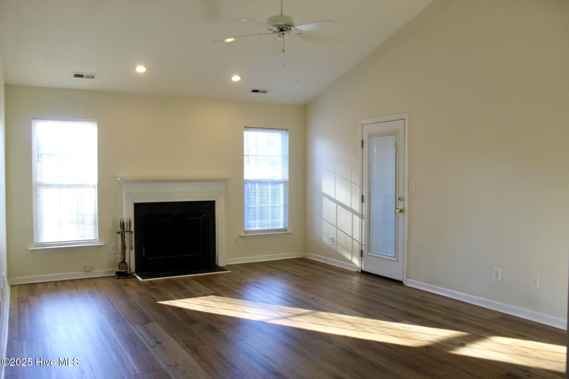 1504 Amhearst Court Wilmington, NC 28412 - Photo 5 of 14 IMG_7155