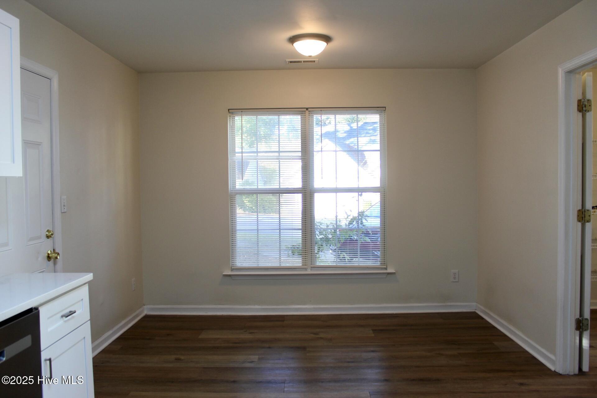 1504 Amhearst Court Wilmington, NC 28412 - Photo 6 of 14 IMG_7154