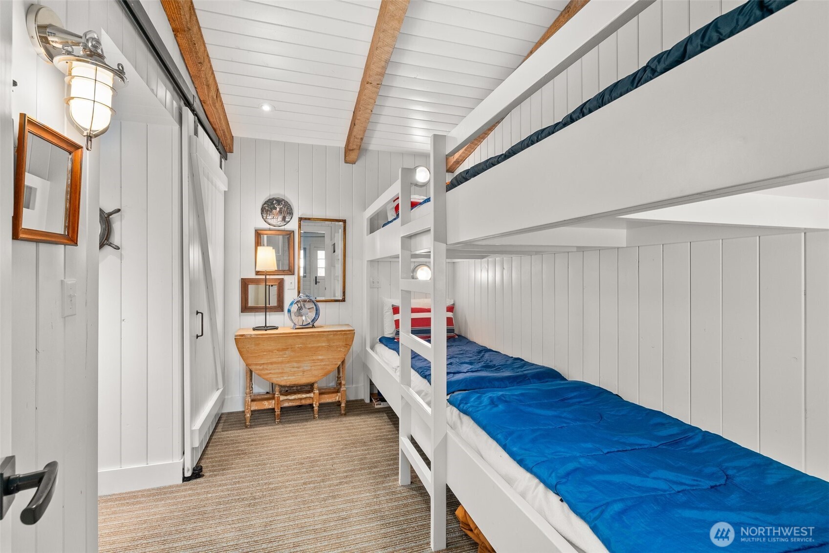 412 Streeter Road Silverlake, WA 98645 - Photo 30 of 40 a living room with furniture and wooden floors