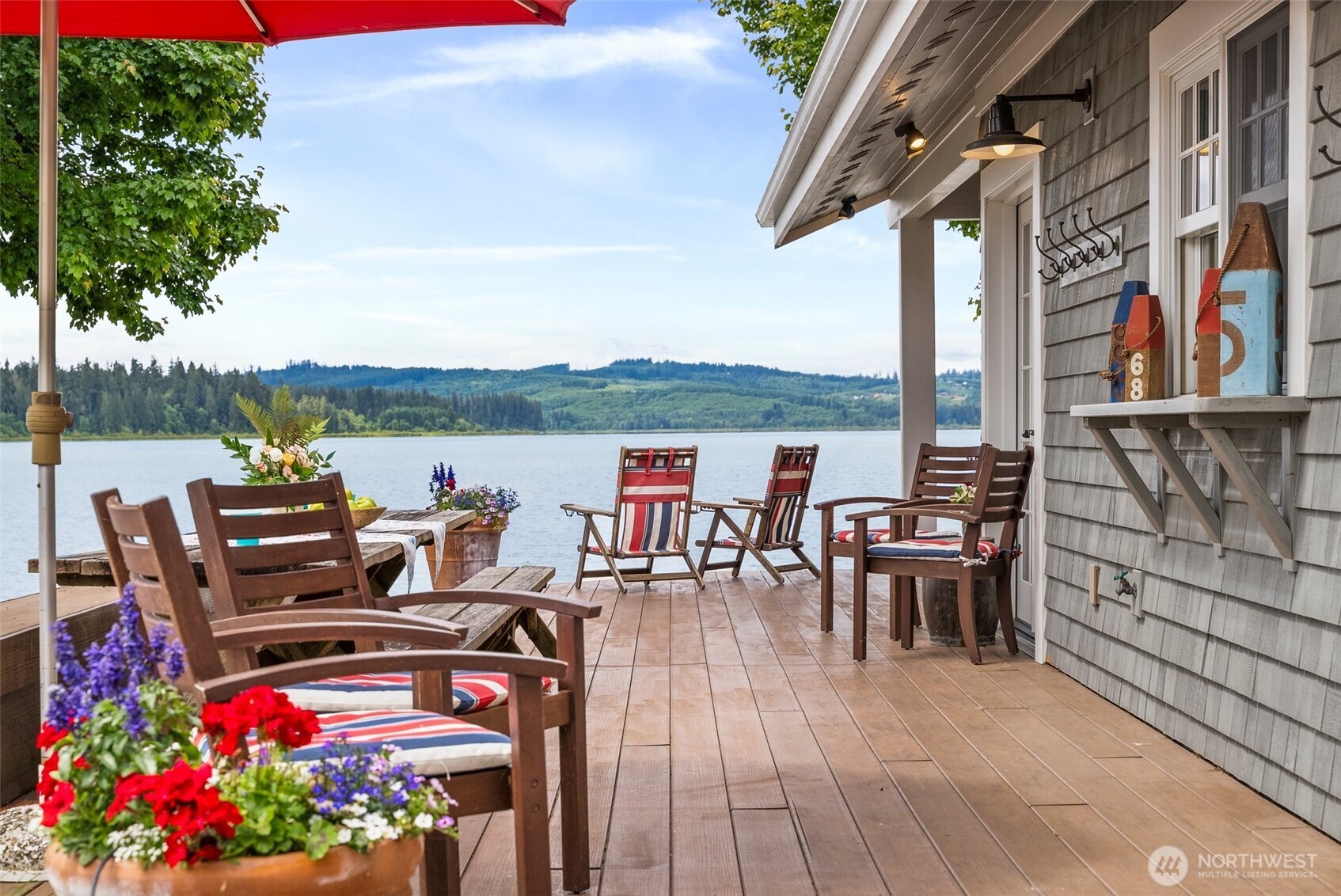 412 Streeter Road Silverlake, WA 98645 - Photo 37 of 40 a view of roof deck with furniture and garden