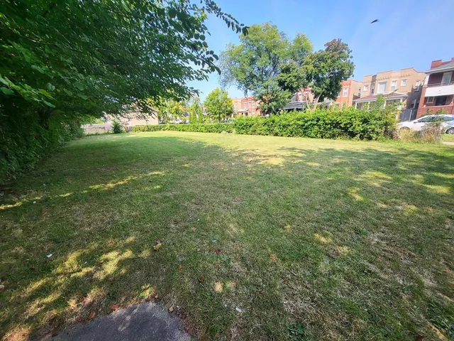 $100,000 | 5404 West Walton Street, Chicago, IL 60651