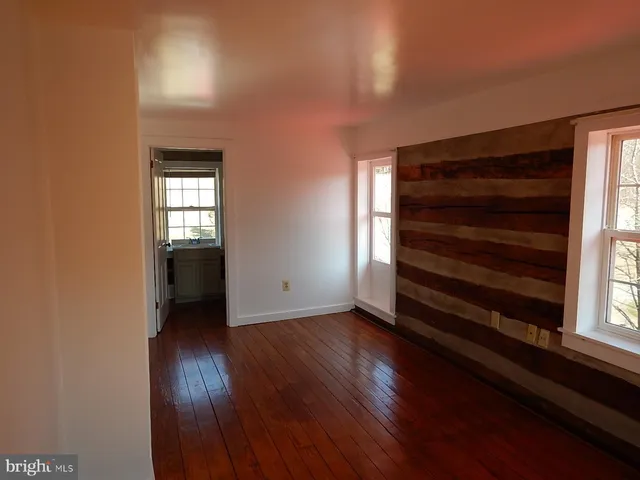 a close view of sink