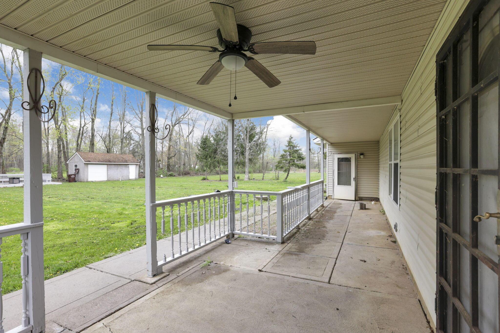 3243 Dixon Road Southwest Pataskala, OH 43062 - Photo 4 of 54