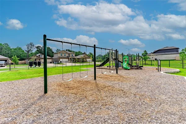 $2,350 | 207 Still Gln Drive, Terrell, TX 75160