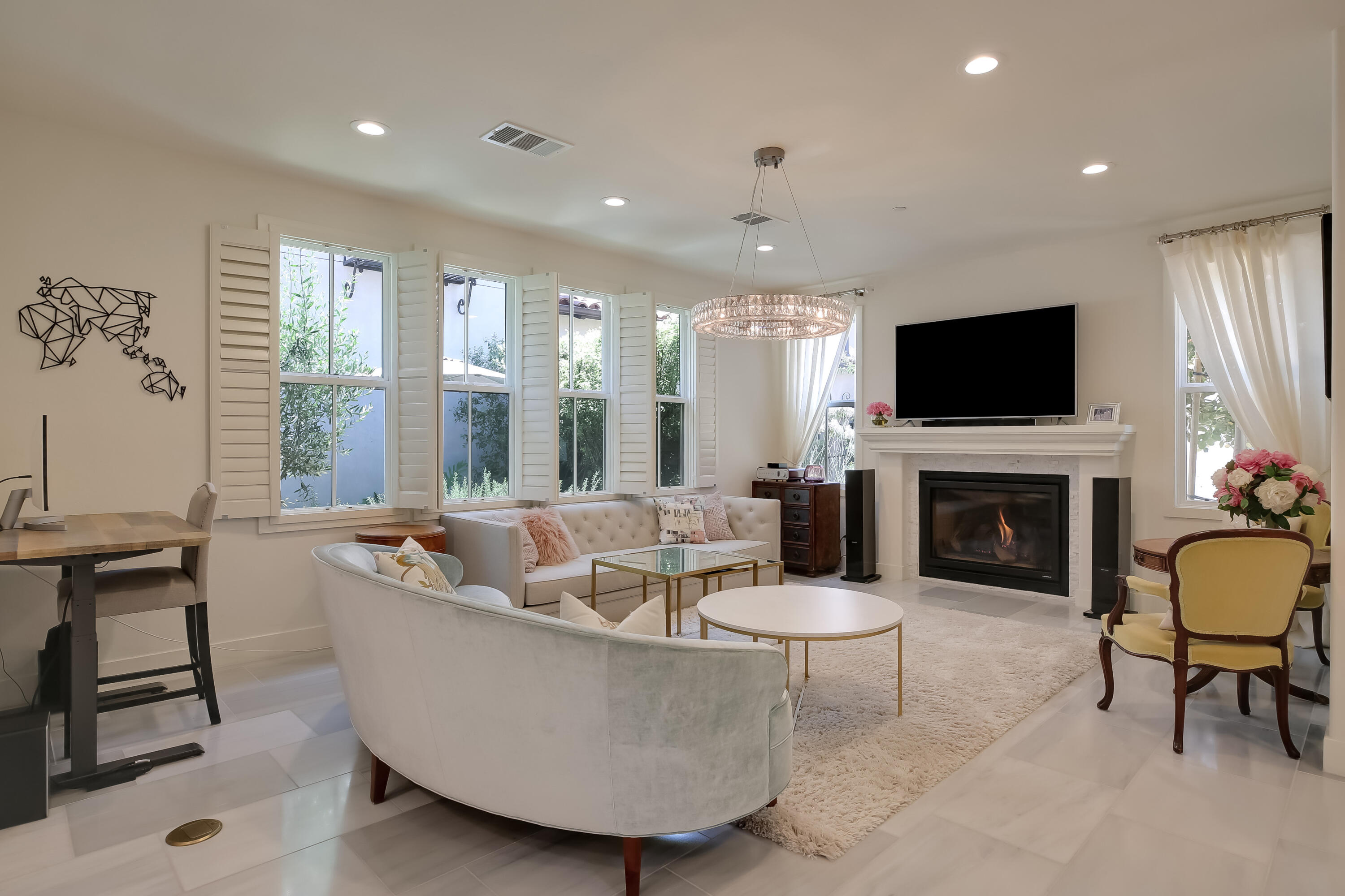 5445 Tree Farm Lane Santa Barbara, CA 93111 - Photo 18 of 49 Living room with Fireplace