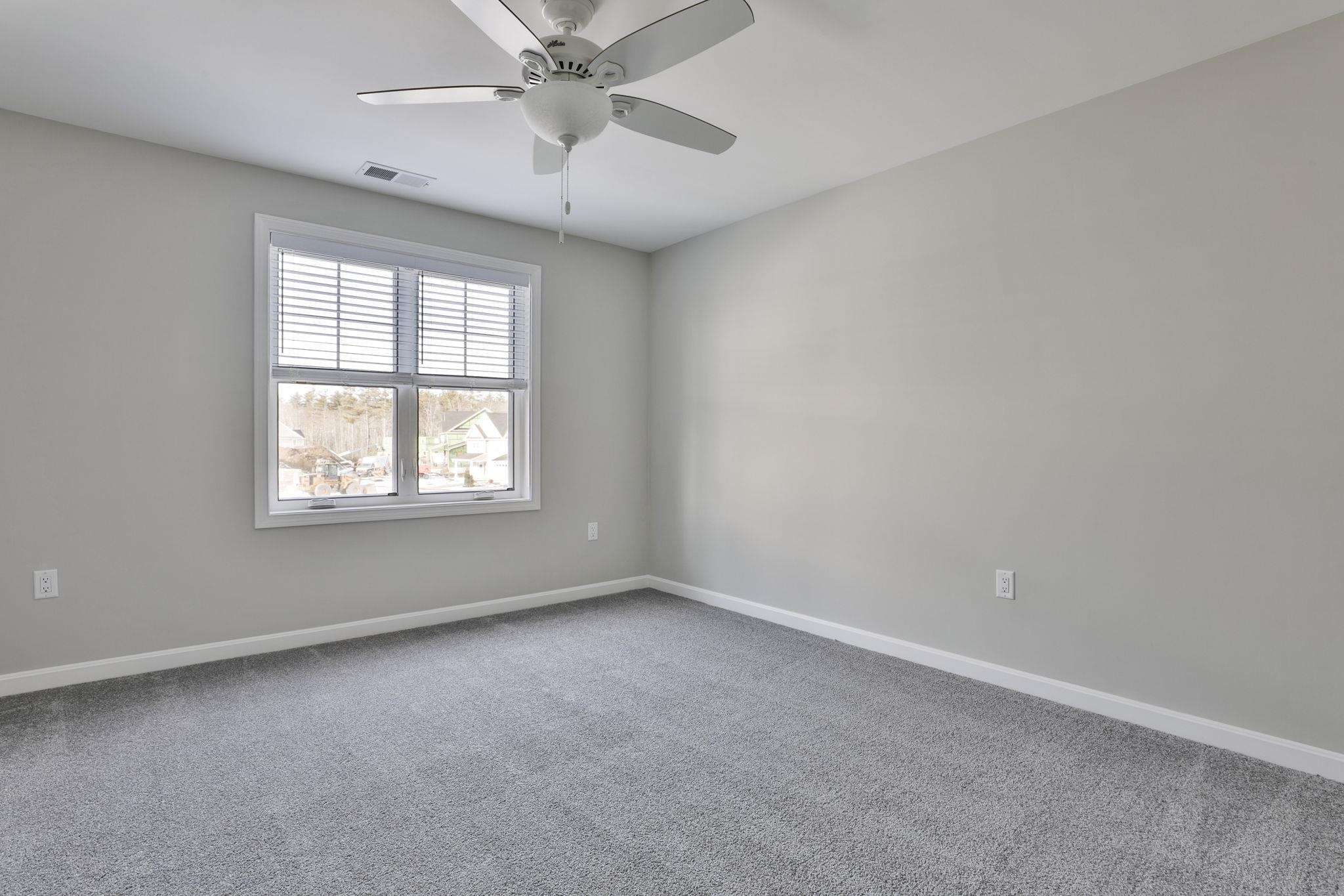 47 Centerwood Way Manchester, NH 03102 - Photo 21 of 45