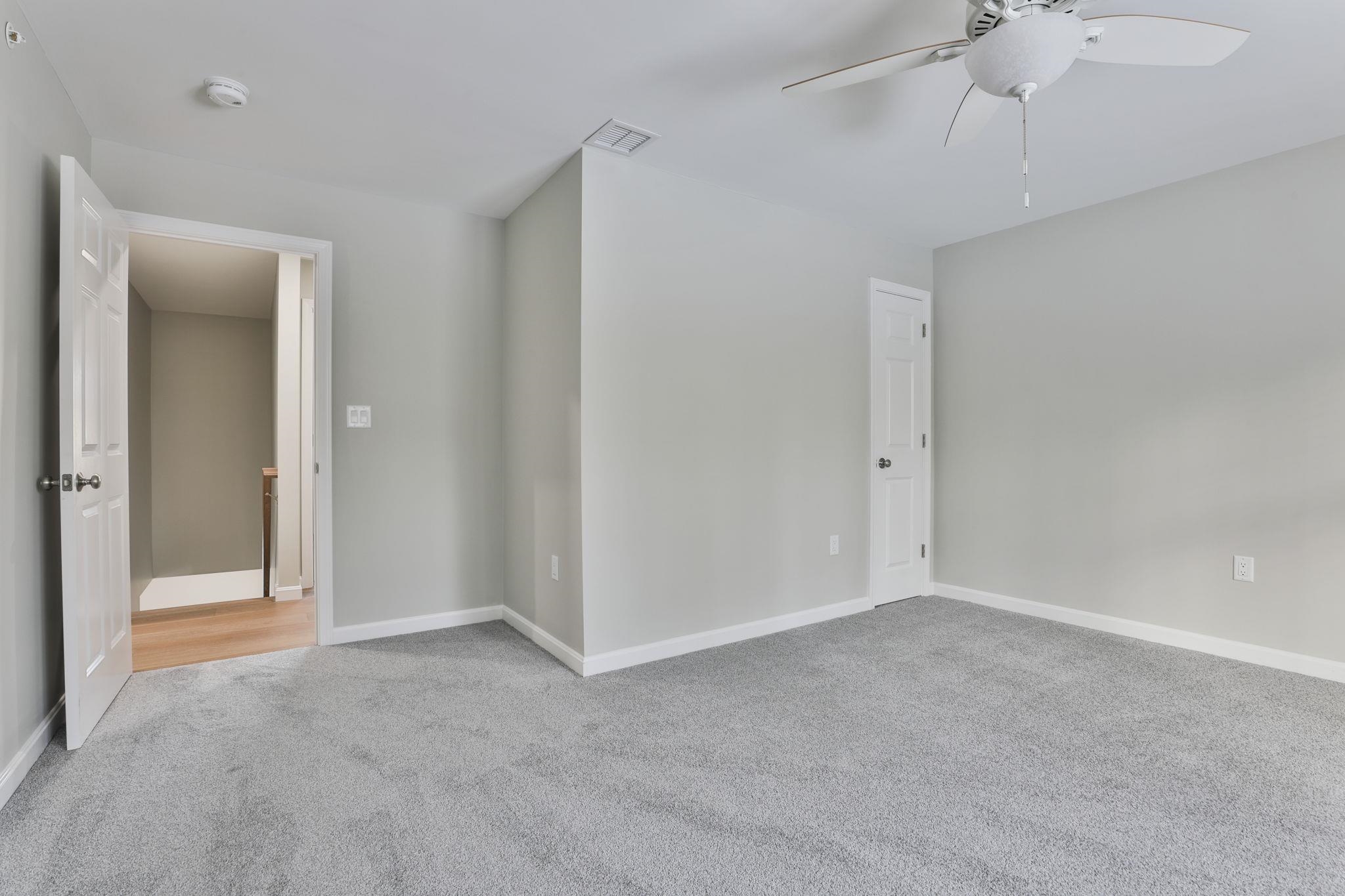 47 Centerwood Way Manchester, NH 03102 - Photo 24 of 45
