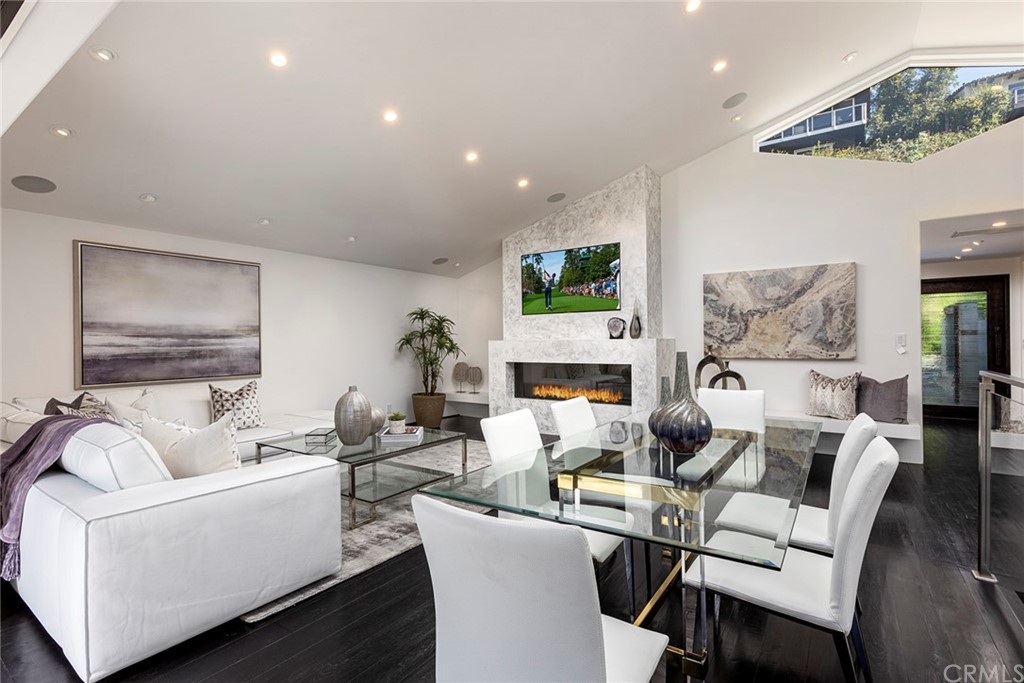 253 Emerald Bay Laguna Beach, CA 92651 - Photo 8 of 31