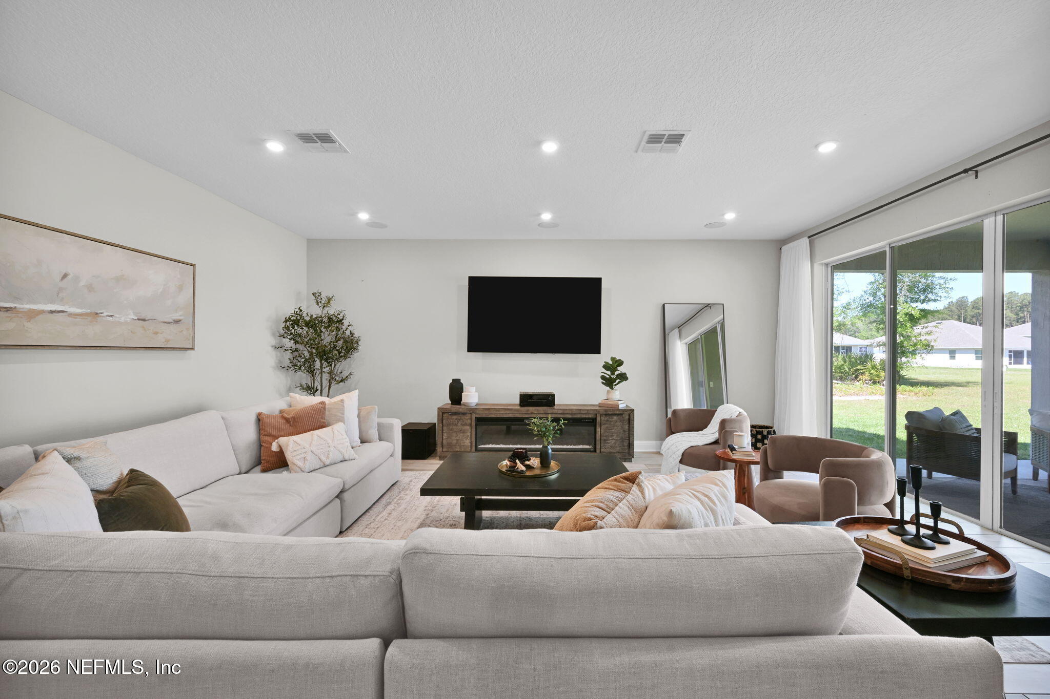 4050 Coyote Court Middleburg, FL 32068 - Photo 14 of 91 Living Room