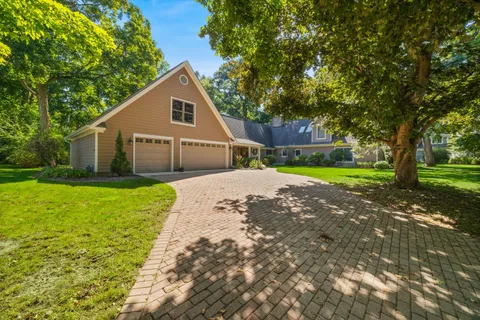 $960,000 | 39 Wiltshire Drive, Lincolnshire, IL 60069